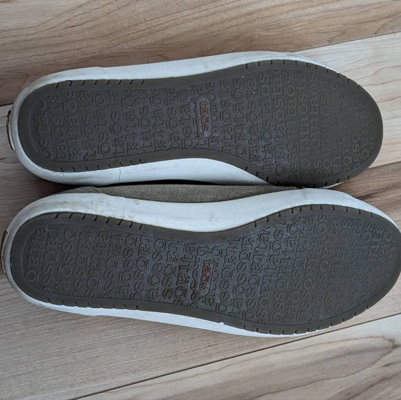 TAOS Sneakers Star Size 11 EUC - Picture 4 of 6